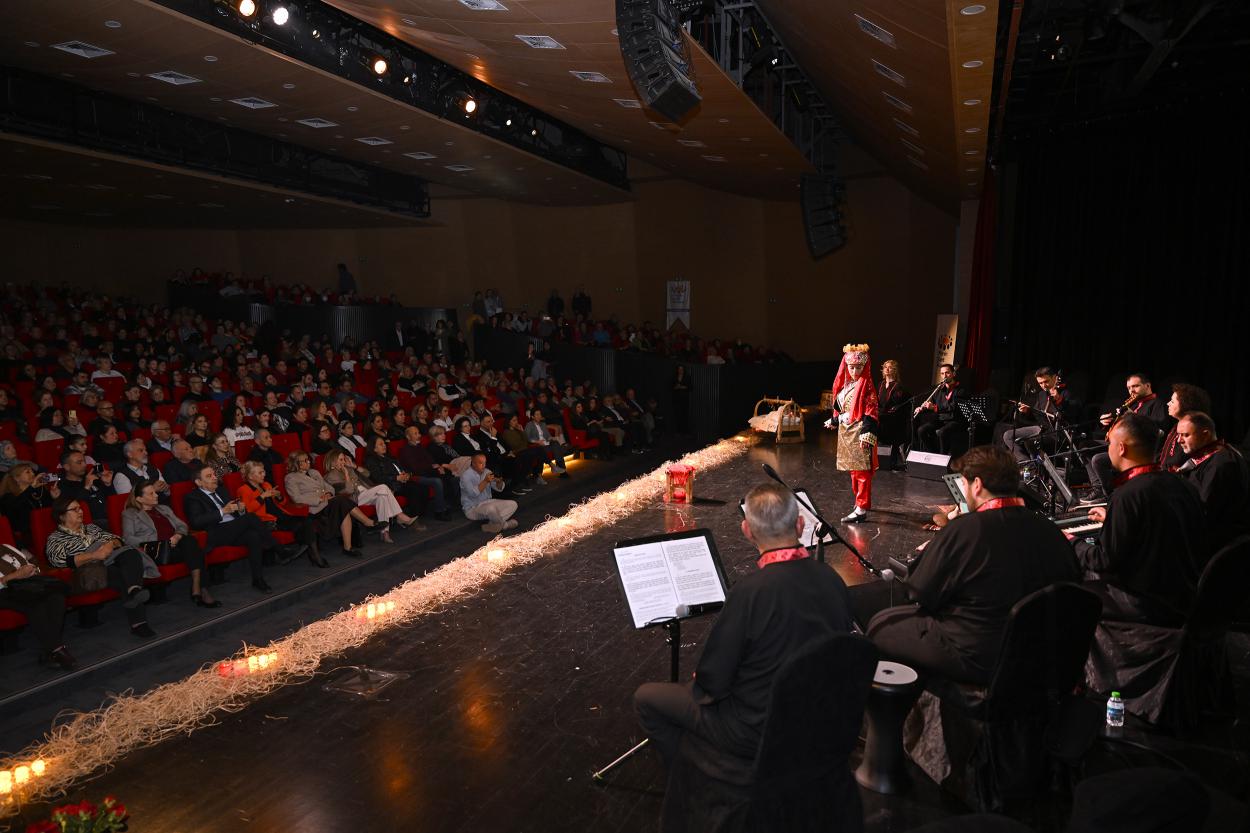 Mersin Büyükşehir’de Kadınların Sesi Ezgiler ve Danslarla Yükseldi