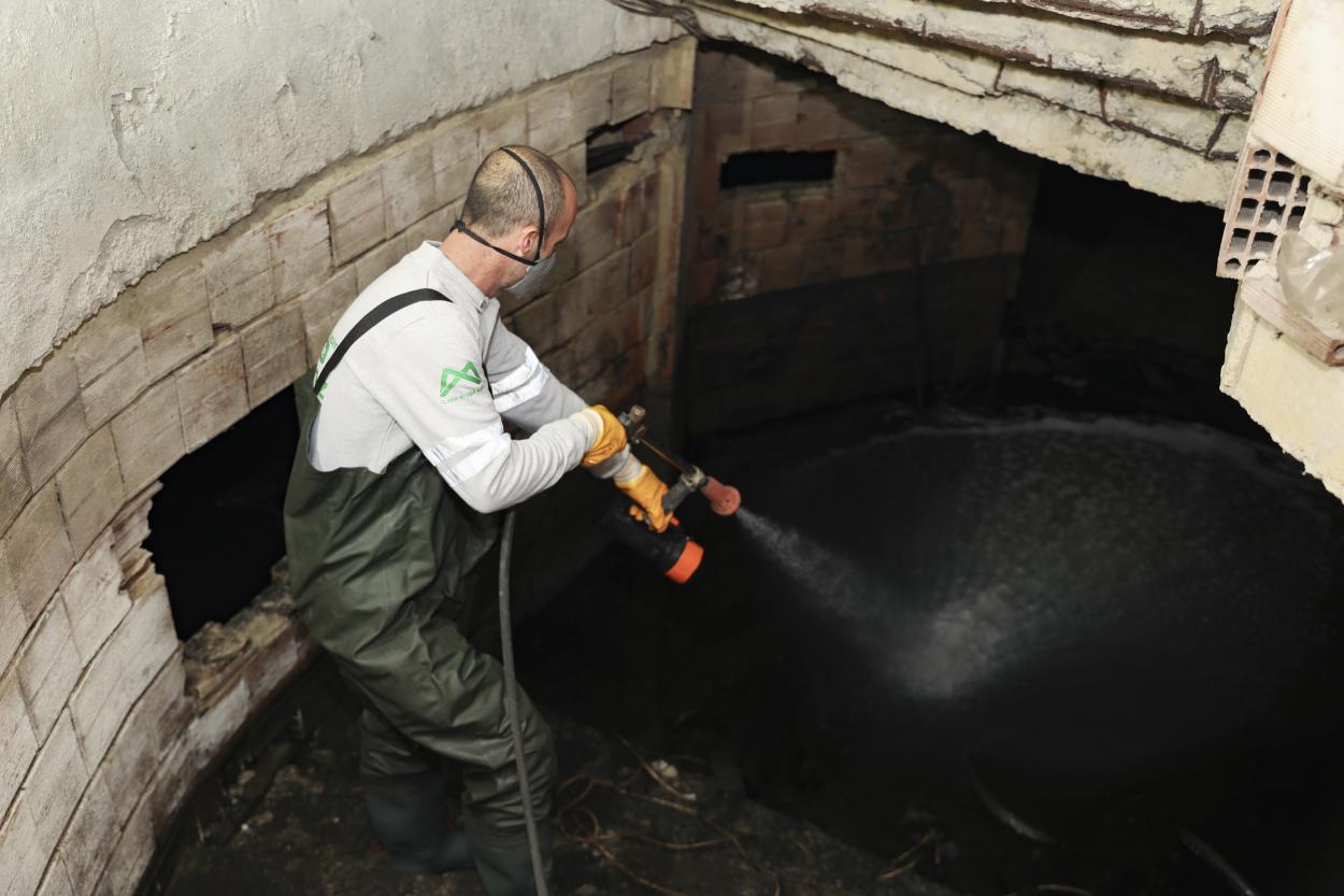 Mersin Büyükşehir’in İlaçlama Ekipleri Kent Genelinde Haşere Mücadelesini Sürdürüyor