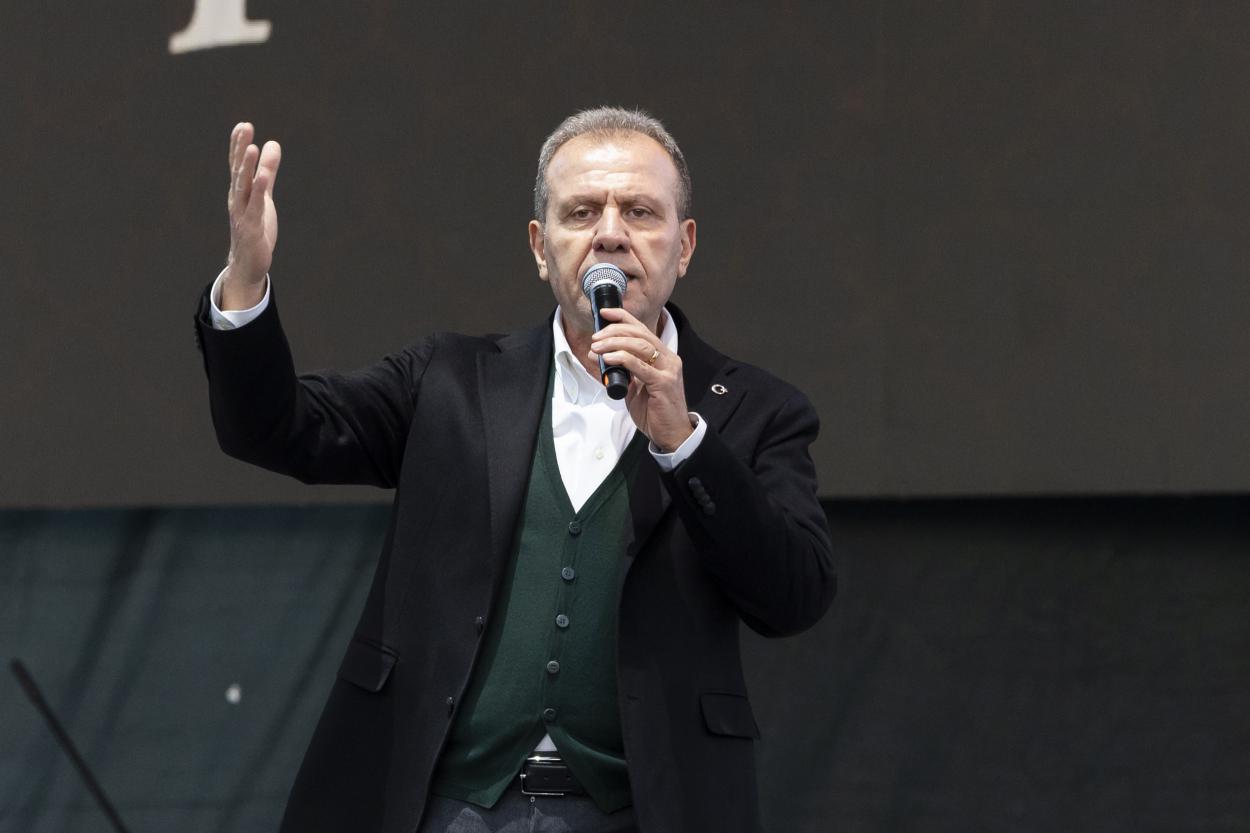 Başkan Seçer Ve Meral Seçer, Yenişehir'de İftar Ve Ramazan Şenlikleri'ne Katıldı