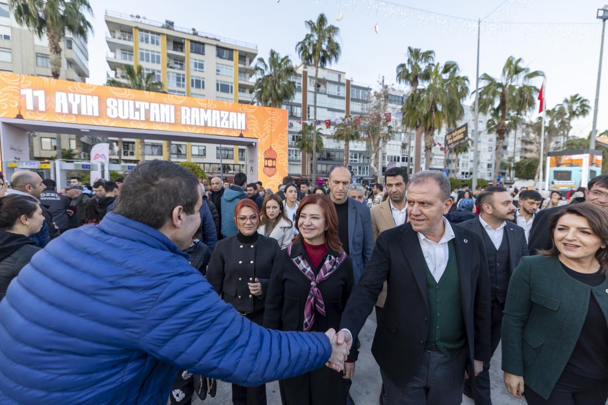 Başkan Seçer Ve Meral Seçer, Yenişehir'de İftar Ve Ramazan Şenlikleri'ne Katıldı