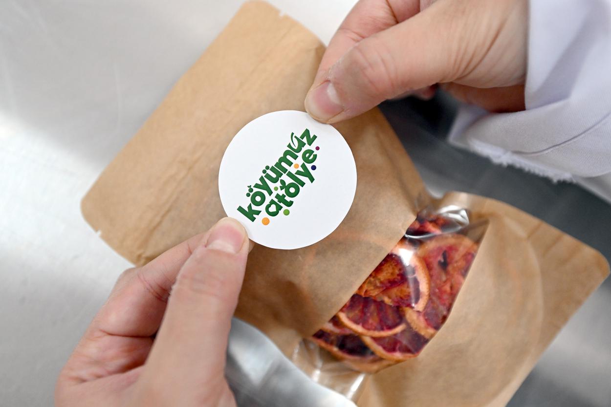 Mersin Büyükşehir Coğrafi İşaretli Kan Portakalı’nı Kadın Emeği ile Geleceğe Taşıyor