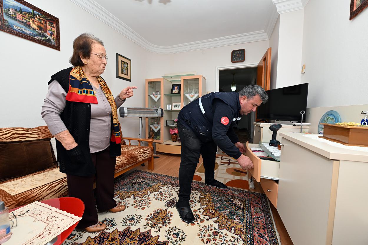 Mersin Büyükşehir, “Yaşlı Destek Hizmetleri ” ile Yaş Almışların Evinde Bir Ses Oluyor