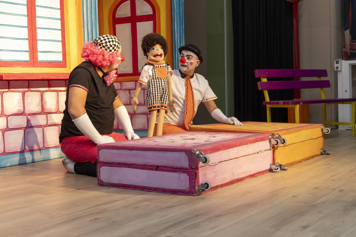 Büyükşehir ile Çocuklar Tiyatro’dan Kütüphane’ye Uzanan Güzel Bir Gün Geçirdi