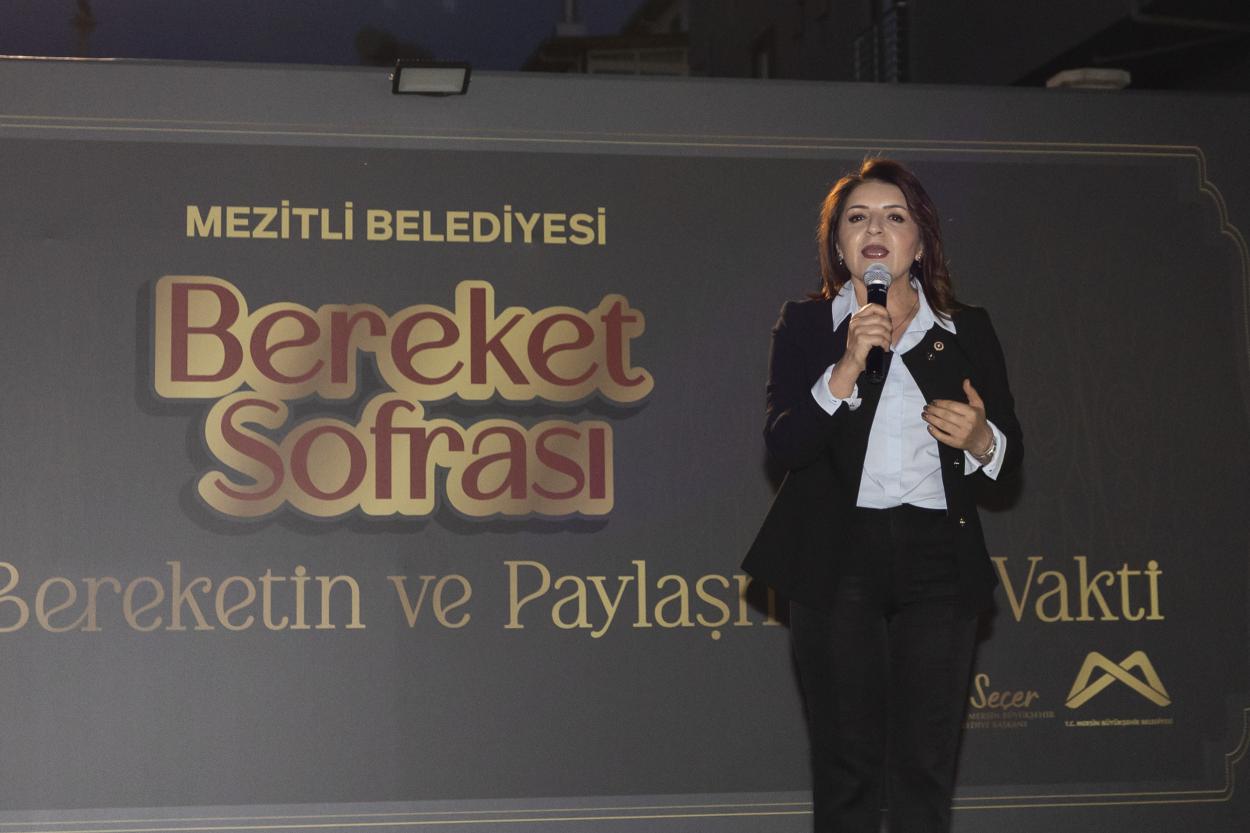 Seçer ve Meral Seçer Mezitli Belediyesi'nin İftar Programına Katıldı