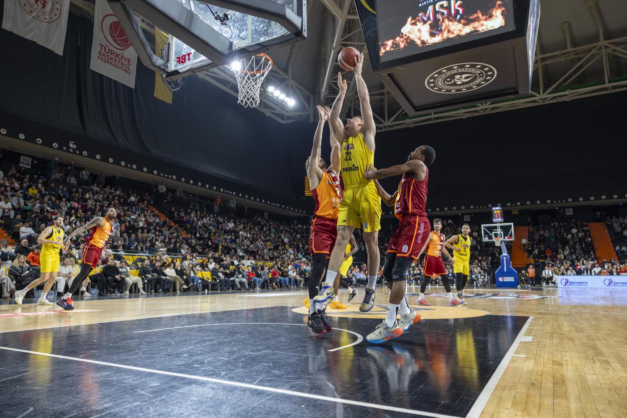 MSK, Galatasaray'ı 114-76 Mağlup Etti
