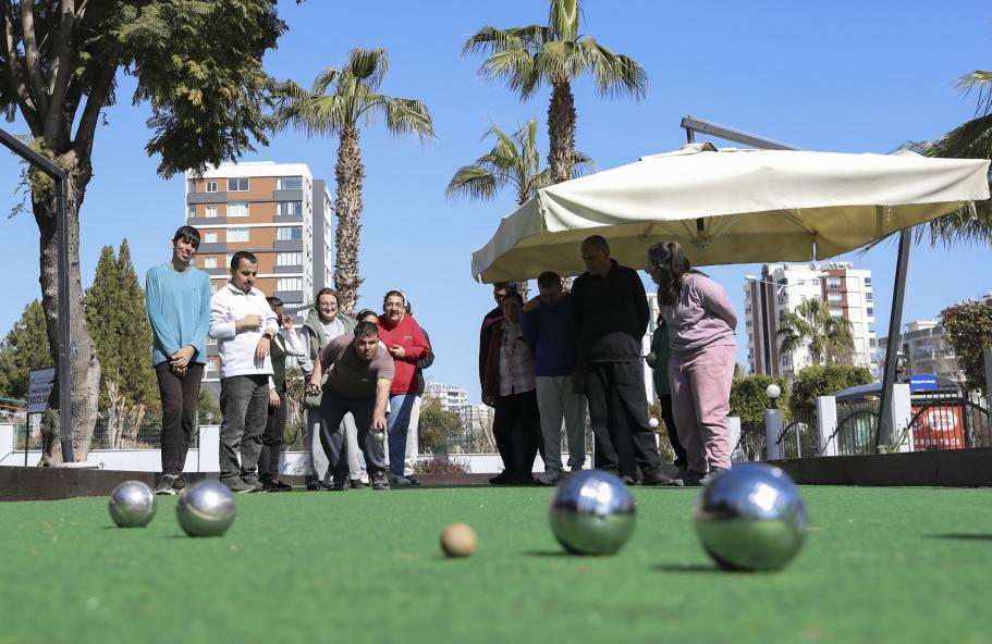 Mersin Büyükşehir İle Sosyalleşmenin Adresi: Engelsiz Yaşam Parkı