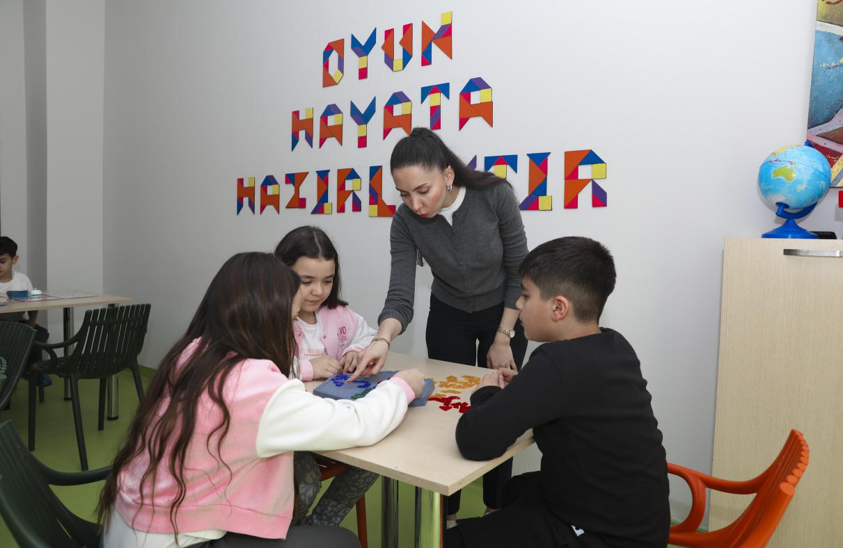 Mersin Büyükşehir Çocuklara Teknolojiyi Doğru Şekilde Kullanmayı Öğretiyor