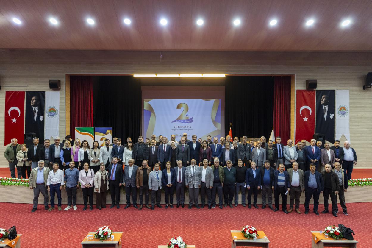 Başkan Seçer, Toroslar Belediyesi’nin 2. Hizmet Yılı Değerlendirme Programı’na Katıldı