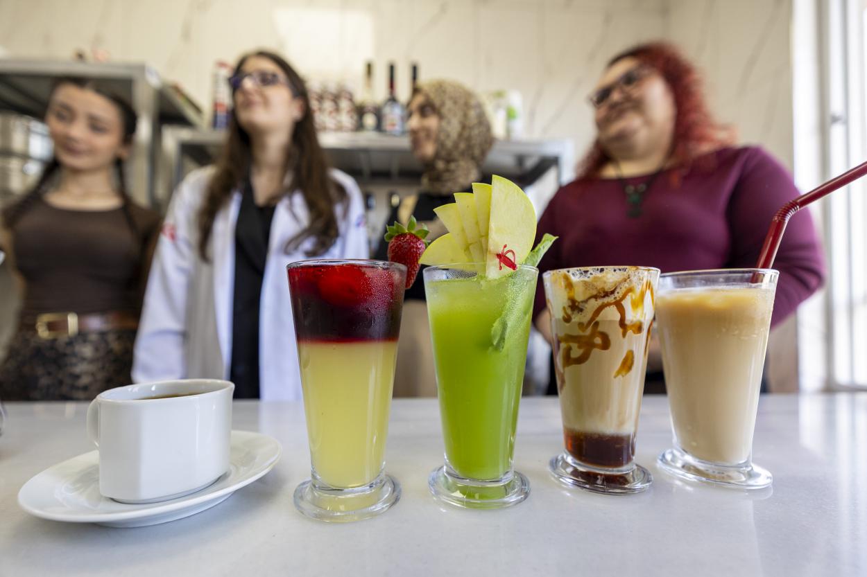 Mersin Büyükşehir’den Kahve Tutkunlarını Sevindiren Eğitim: ‘Kahve Yapımı ve Sunumu’