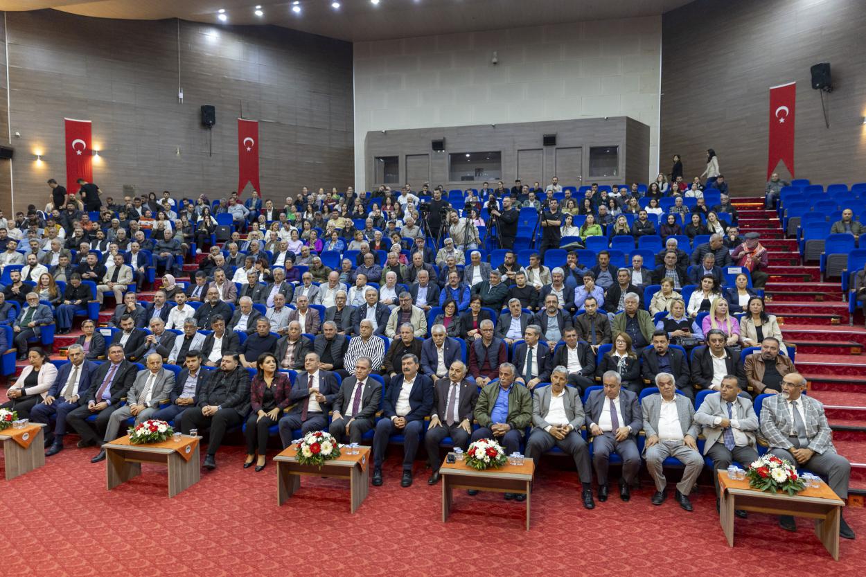 Başkan Seçer, Toroslar Belediyesi’nin 2. Hizmet Yılı Değerlendirme Programı’na Katıldı