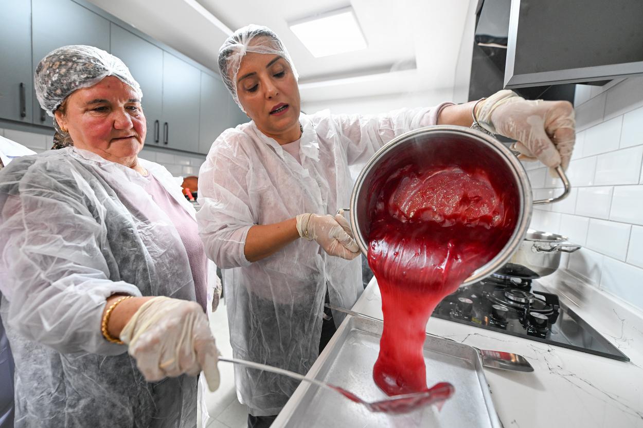 Hamzabeyli Köyümüz Atölye’de, Mersin Kan Portakalı İle Lokum Buluşturuldu