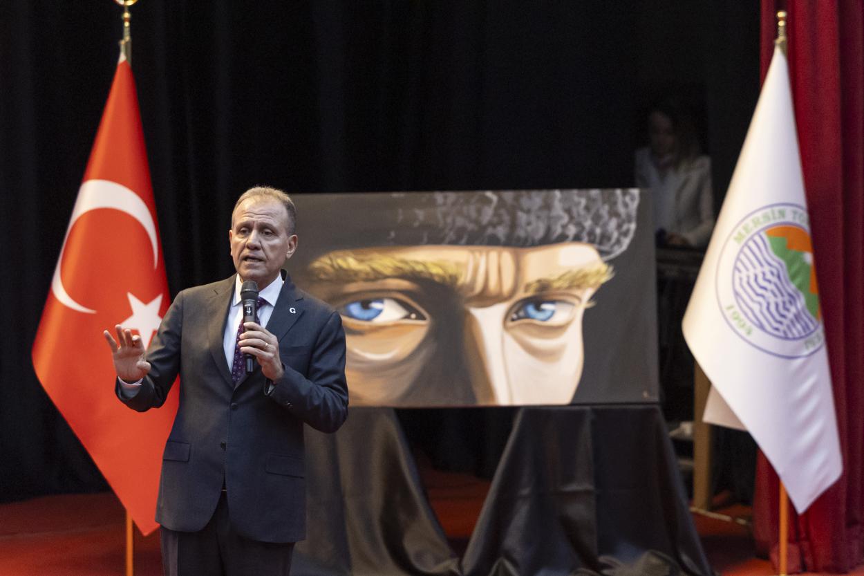 Başkan Seçer, Toroslar Belediyesi’nin 2. Hizmet Yılı Değerlendirme Programı’na Katıldı