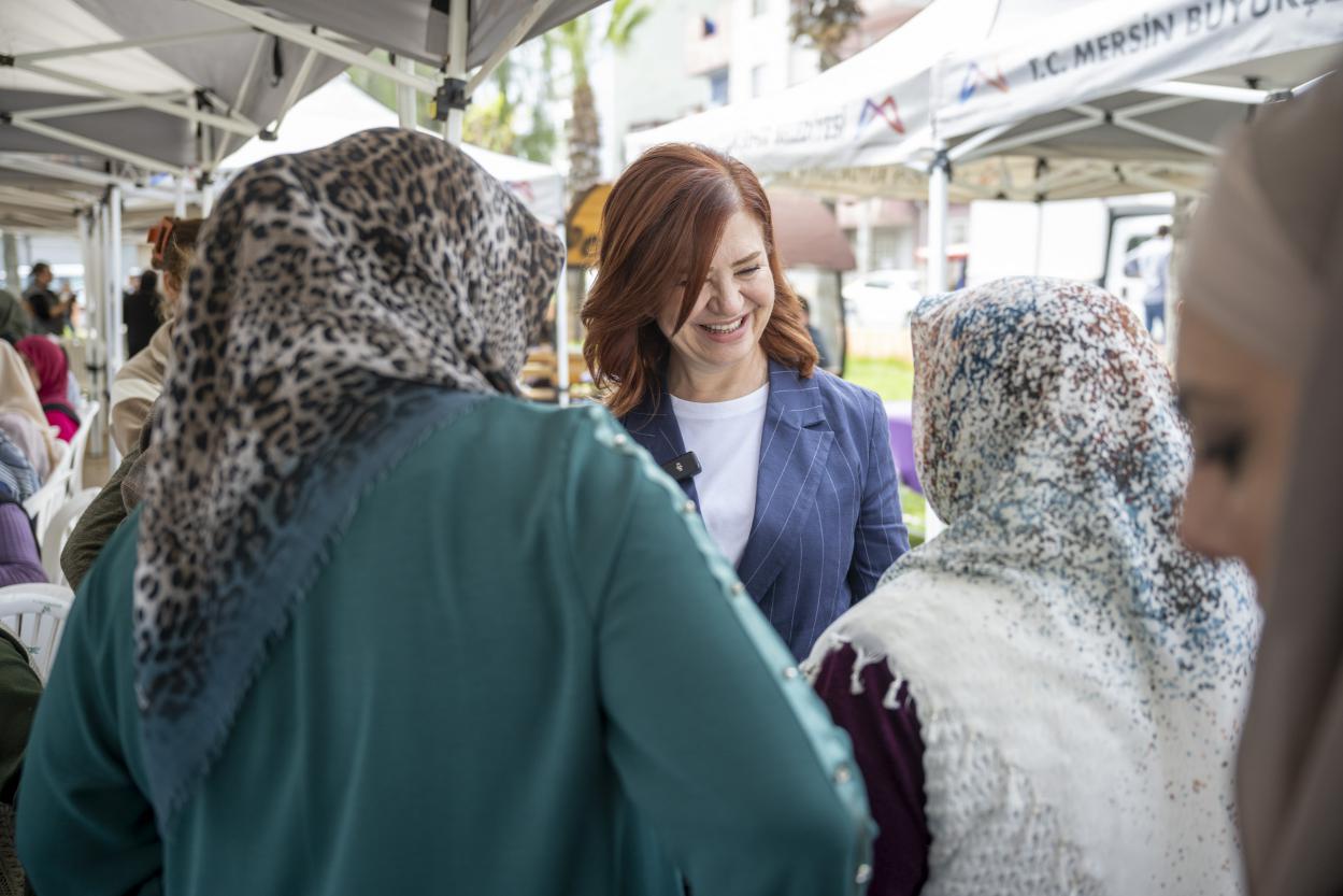 Mersin Büyükşehir’in ‘Evimiz Atölye’ Projesi İle Kadınlar Sosyalleşiyor, Üretiyor ve Kazanıyor