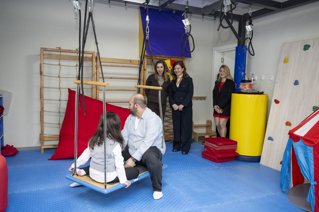 Mersin Büyükşehir Otizm Aile Danışma Merkezi’nde ‘Otizm Farkındalık Günü’  Buluşması Yapıldı