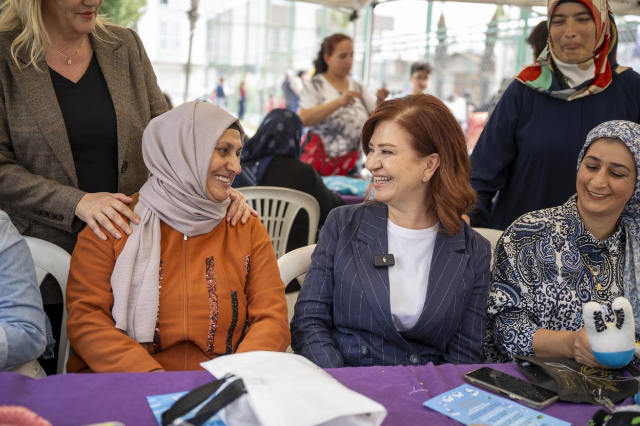 Mersin Büyükşehir’in ‘Evimiz Atölye’ Projesi İle Kadınlar Sosyalleşiyor, Üretiyor ve Kazanıyor