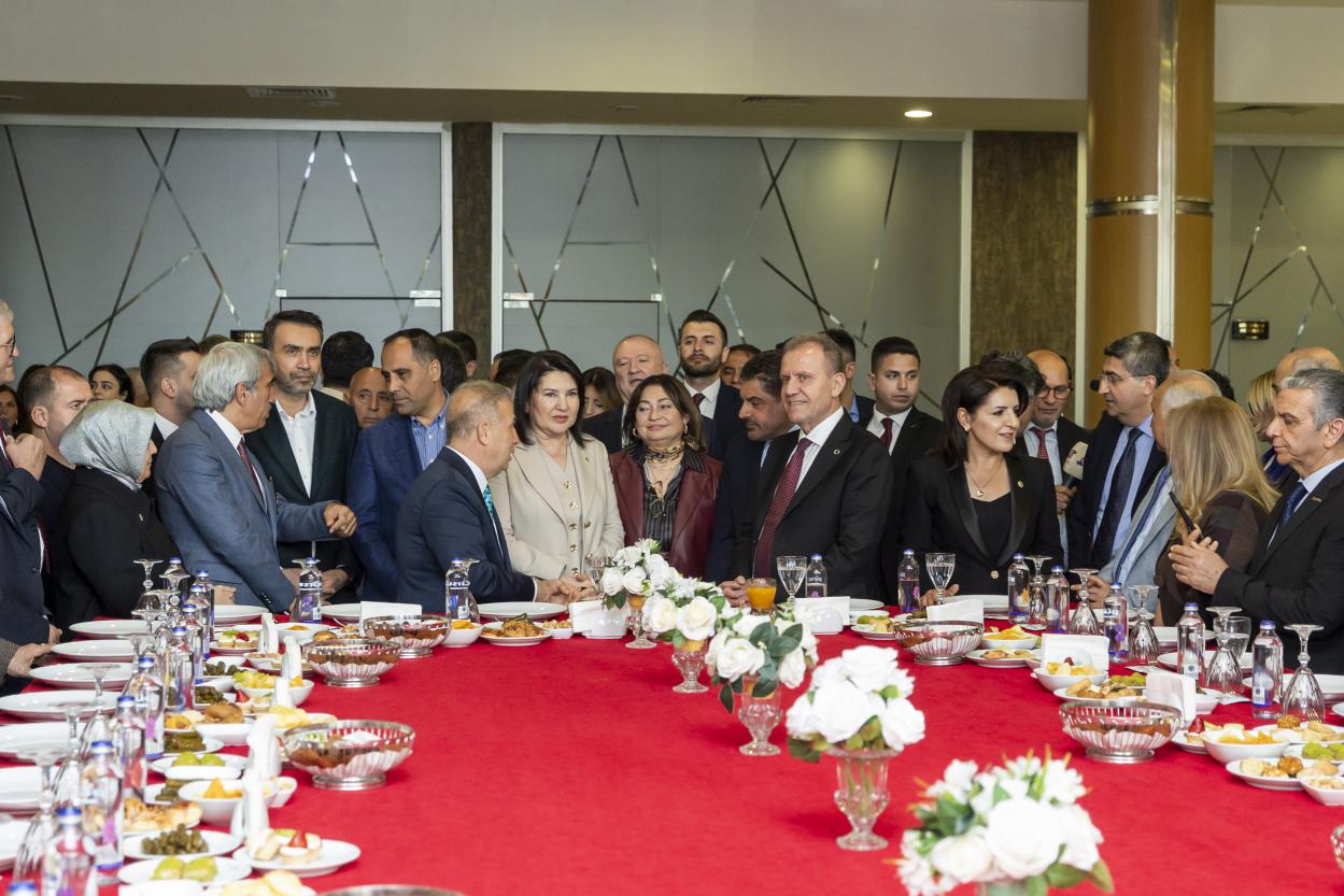 Başkan Seçer, ‘MESİAD 14. Yılın İş İnsanları Ödül Ve Üye Kabul Töreni’ne Katıldı