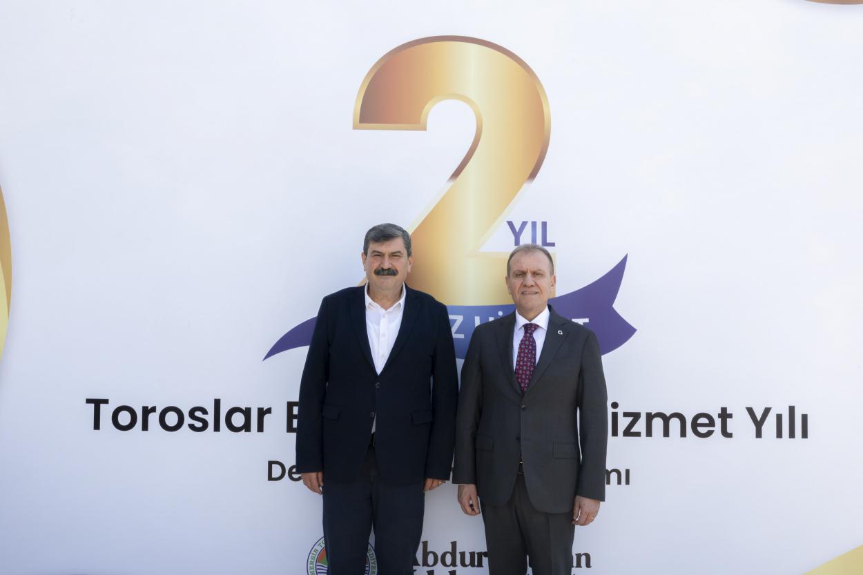 Başkan Seçer, Toroslar Belediyesi’nin 2. Hizmet Yılı Değerlendirme Programı’na Katıldı