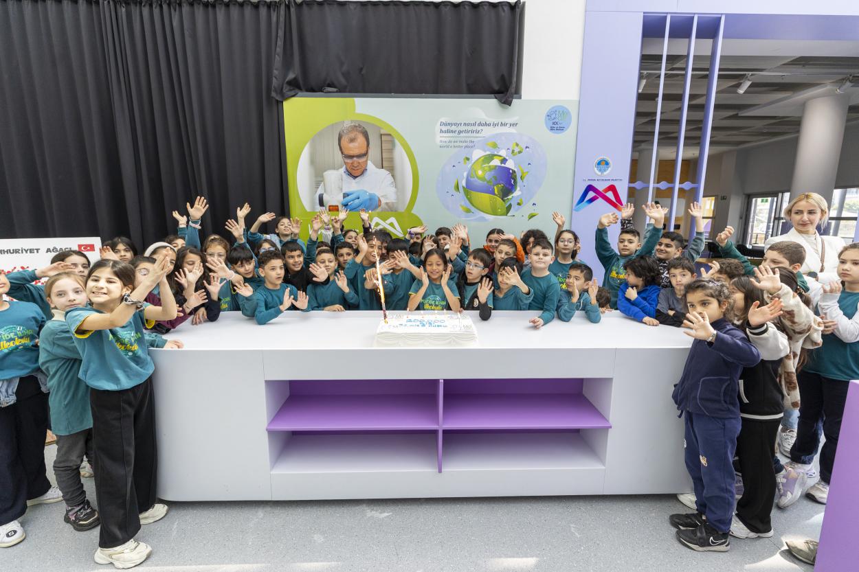 Mersin Büyükşehir Mercan 100. Yıl İklim ve Çevre Bilim Merkezi 200 Bin Ziyaretçi Sayısına Ulaştı