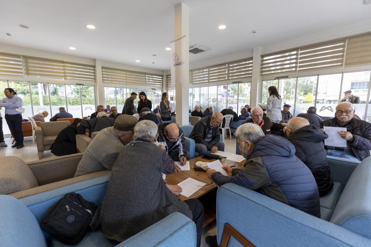 Mersin Büyükşehir Emekli Evi Üyeleri Akran Zorbalığına Karşı Bilinçlendirildi