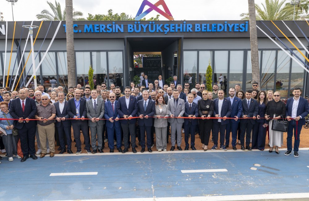Başkan Seçer İle Meral Seçer, ‘Garaj Mersin ve Kampüs Mersin Açılış Töreni’ne Katıldı