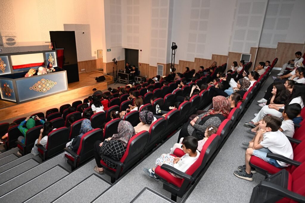 Mersin Büyükşehir, Çocukları ‘Hayal Dünyası’nın Rengârenk Sahnesinde Buluşturdu