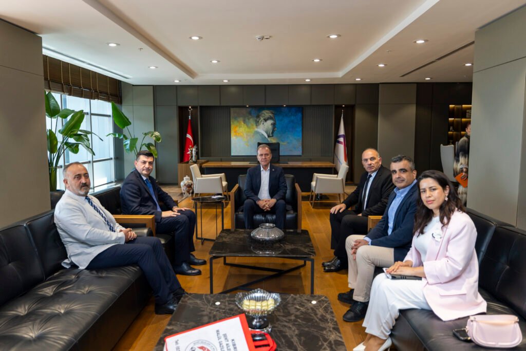 Şehit Aileleri ve Malul Gaziler Derneği Başkan Seçer’i Ziyaret Etti