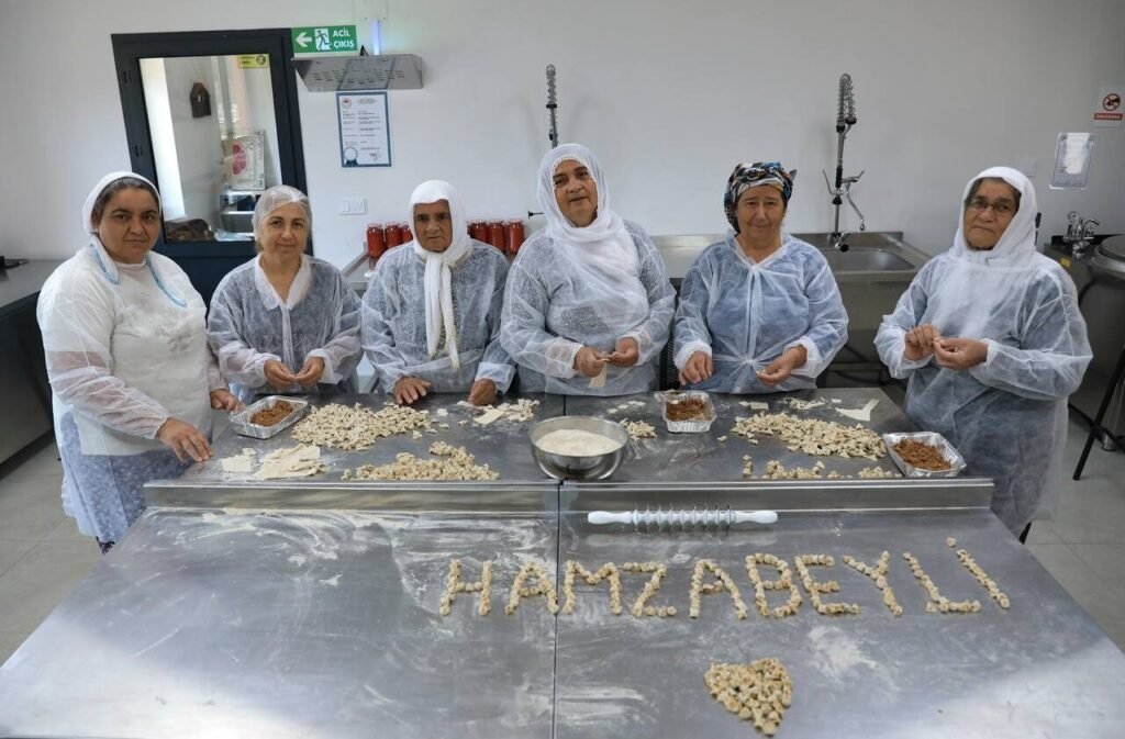 Büyükşehir’den Hamzabeyli’de Kadınların Üretimine Güçlü Destek